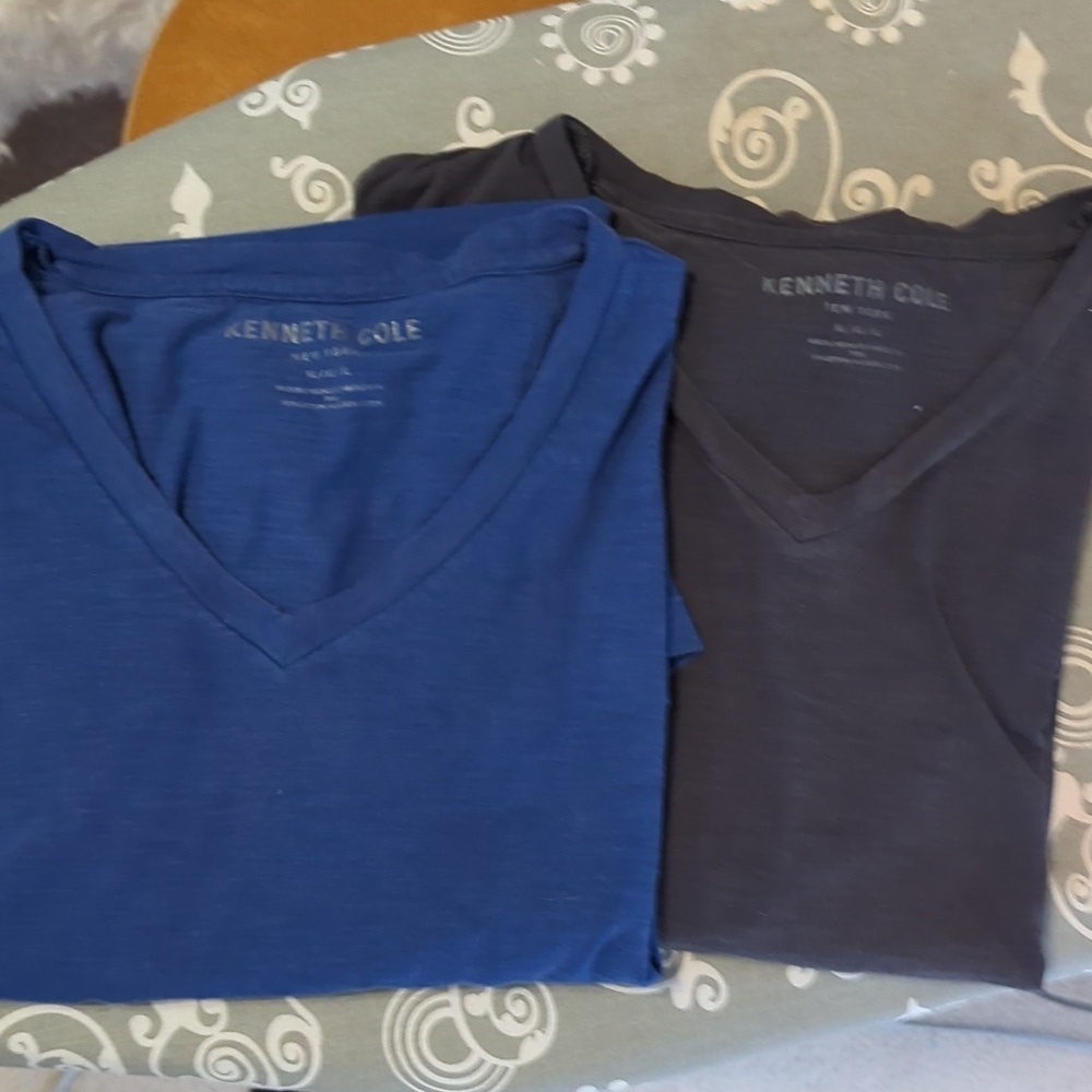 Two Kenneth Cole Classic V Neck Tee Shirt Blue And Gray XL